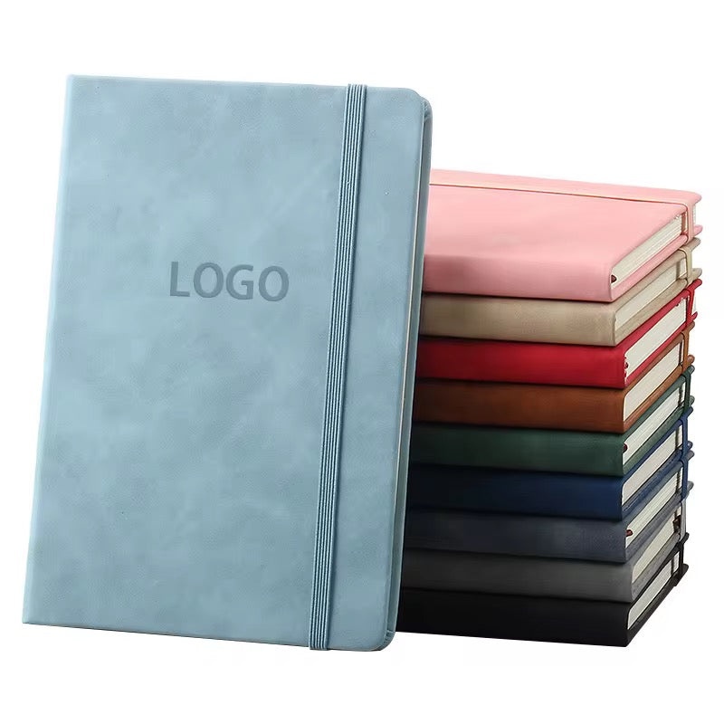 Hardcover-Notizbücher in vielen Farben mit individuellem Logo – personalisierbare Journals für Firmen.