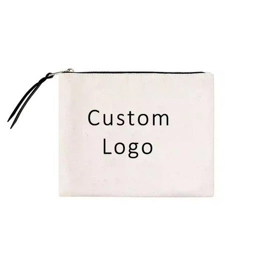 Canvas-Tasche mit schwarzem Reißverschluss und individuell bedruckbarem Logo-Bereich.