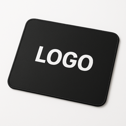 Schwarzes personalisierbares Mousepad – rutschfest, modern und ideal als Werbeartikel.