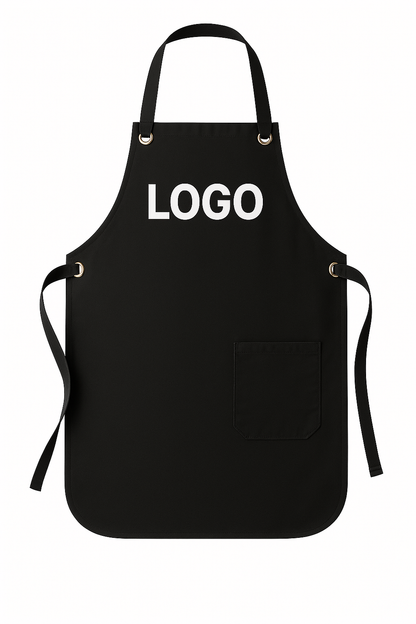 Schwarze Schuerze mit individuellem Logo-Druck – ideal für Barber und Gastronomie.